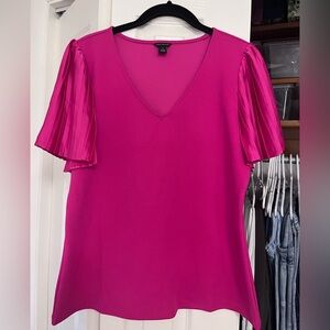 Ann Taylor Mixed Media Pleated Sleeve Top V-Neck Fuchsia Hot Pink Flutter Blouse